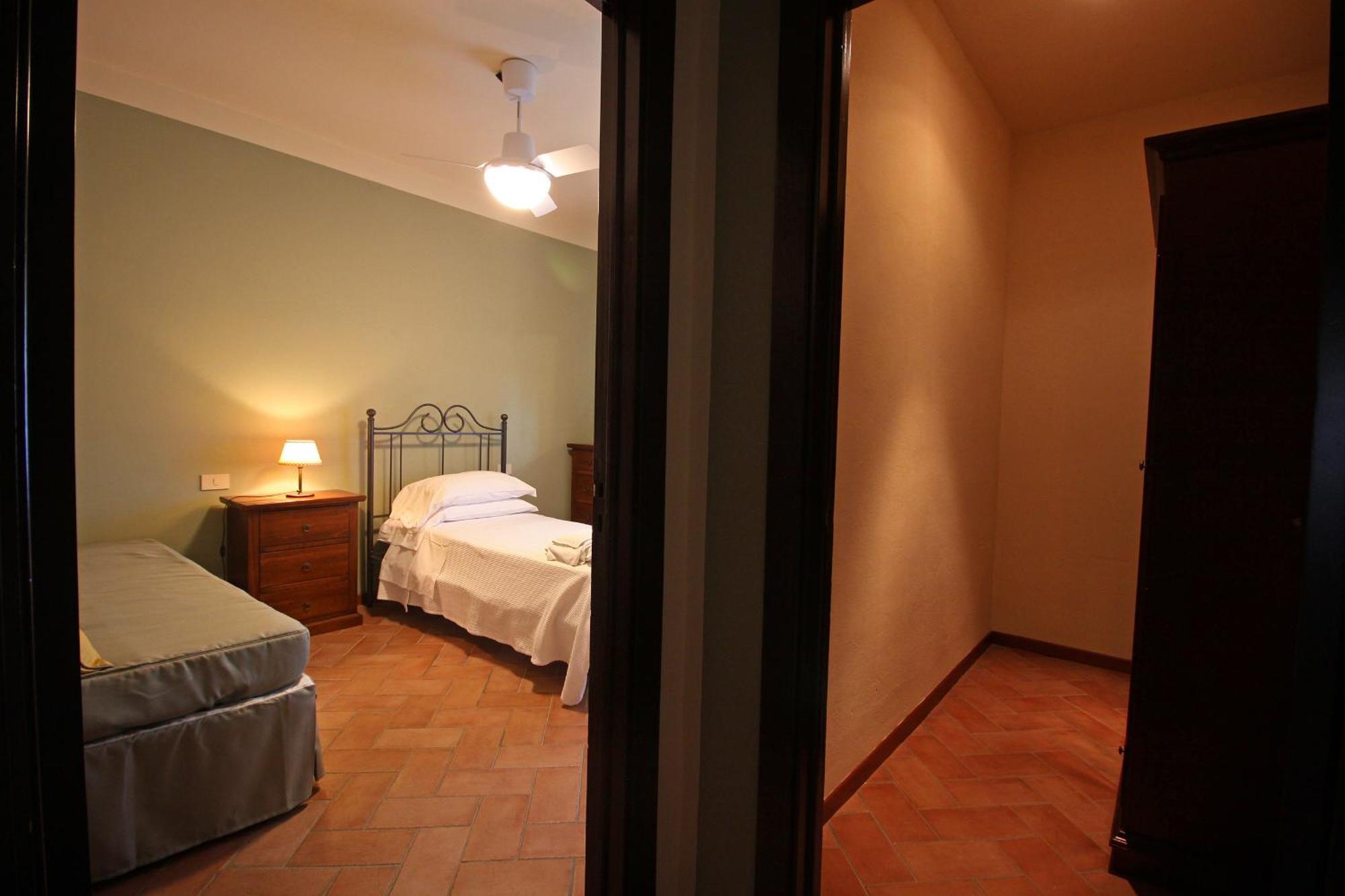 Agriturismo Casale Dello Sparviero Castellina in Chianti Room photo